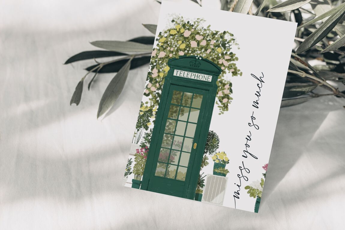 Postkarte englische Telefonzelle mit Blumen 'miss you so much'